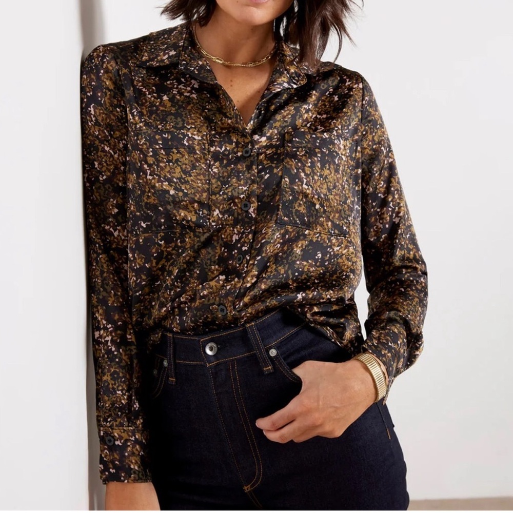 Evereve • Sasha Satin Button Down Printed Multi Color Shirt Sz small